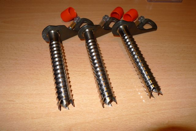 ice_screws.jpg